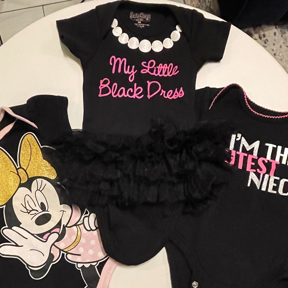 Lot of 3 black onesies 3M